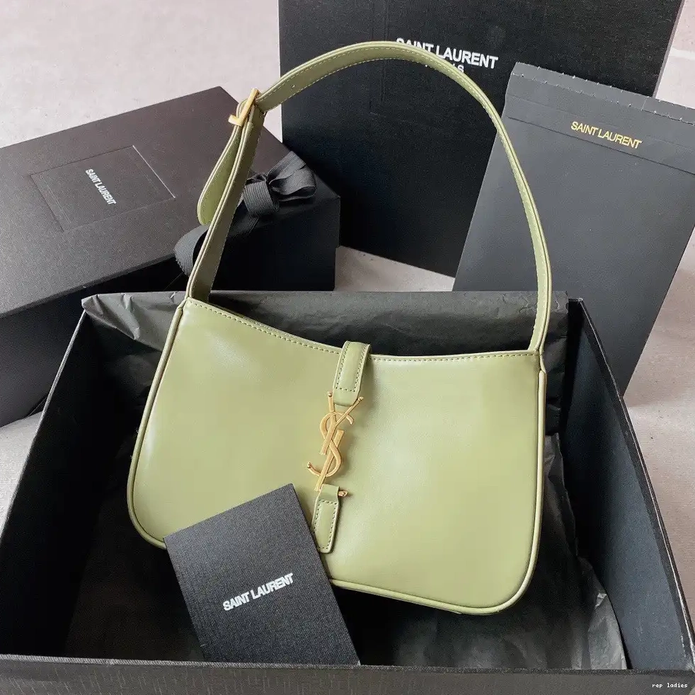 REP 5 BAG À YSL LE HOBO 7 0523